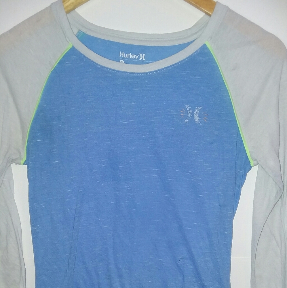 Hurley Size S baseball tee